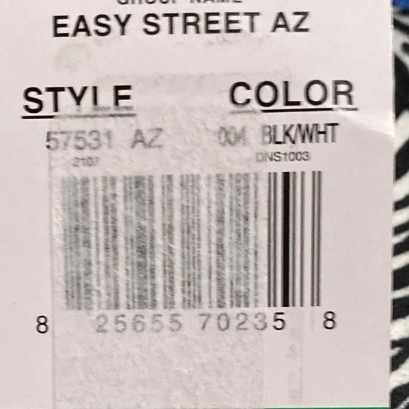 Ruby Rd. Hooded Vest - Picture 13 of 16